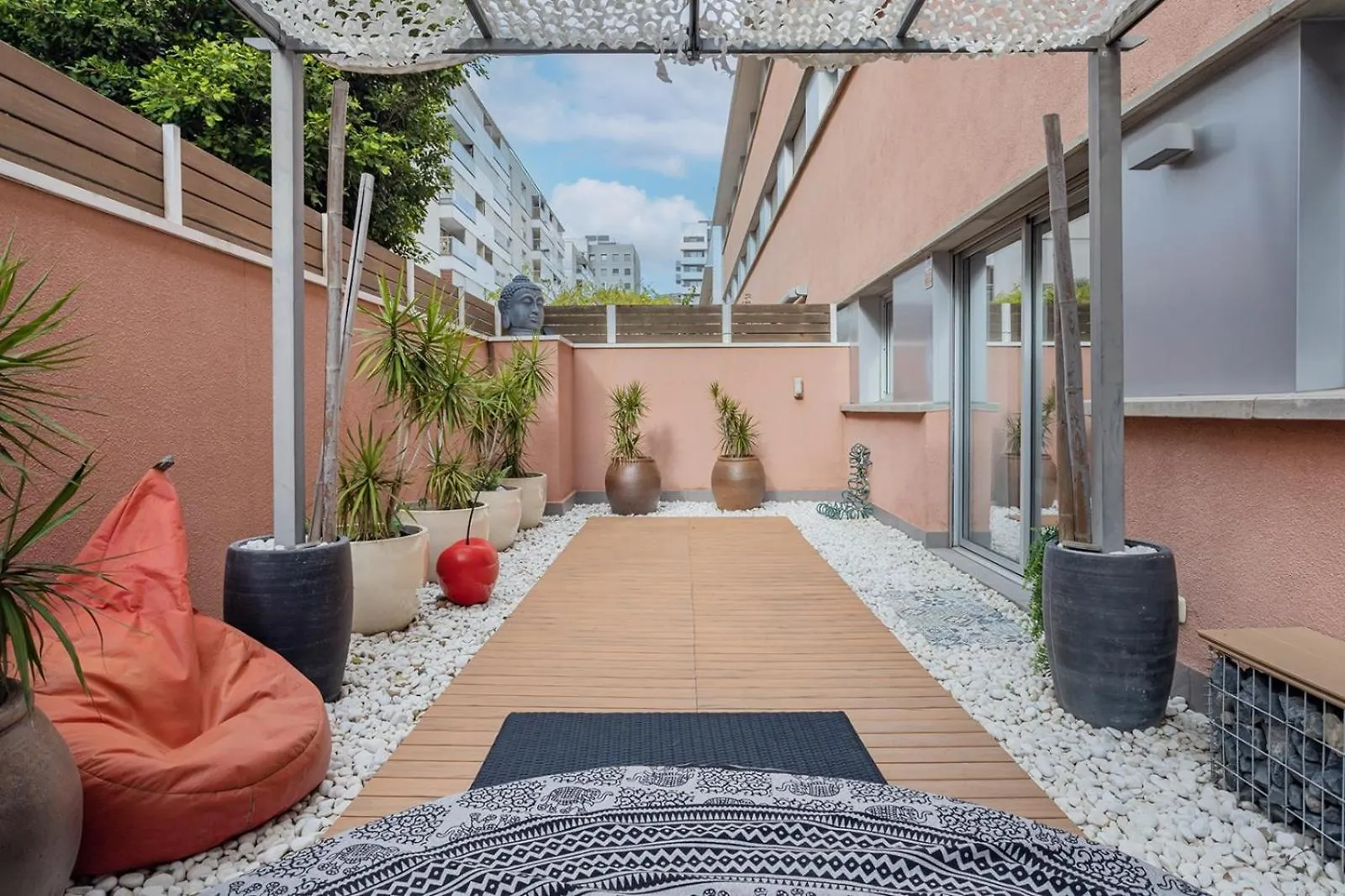 Pool Luxury 2 Bedrooms - 2 Terraces - Parking - Long Term Barcelona 0*,  Španělsko